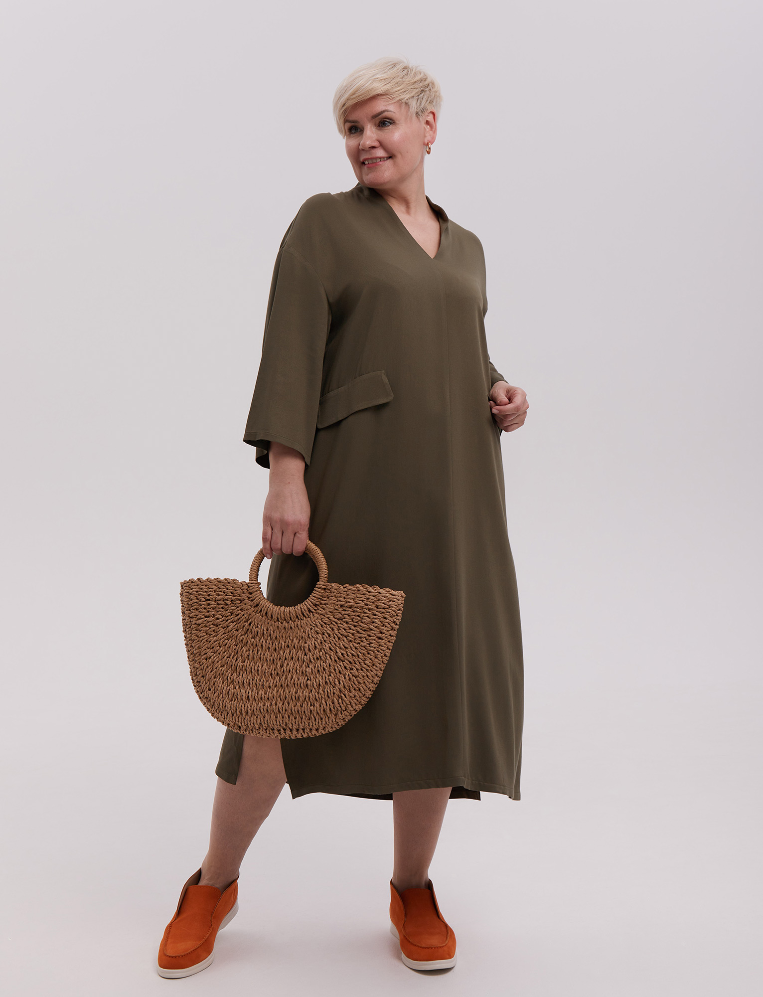 платье с декоративными карманами