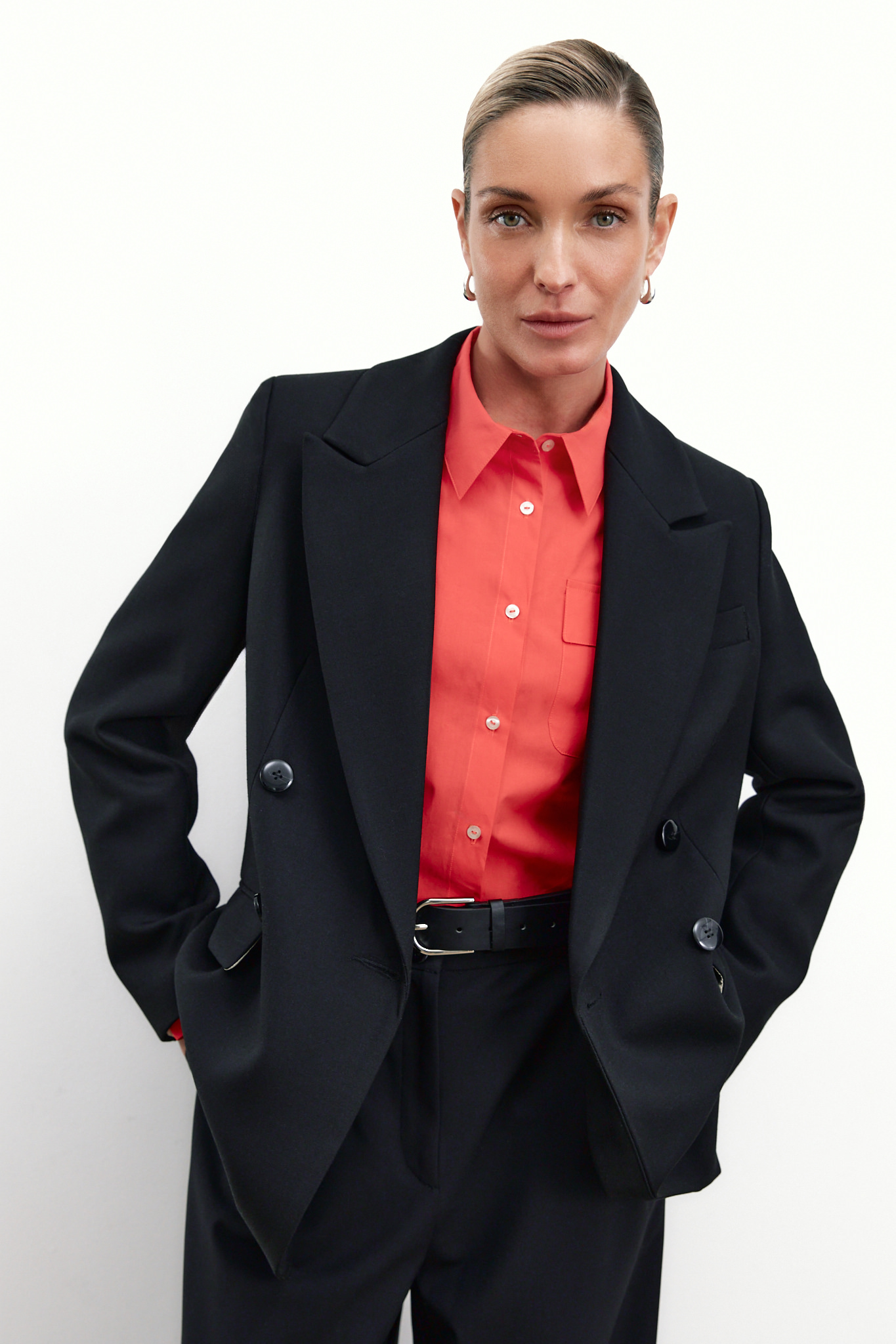 Женский костюм