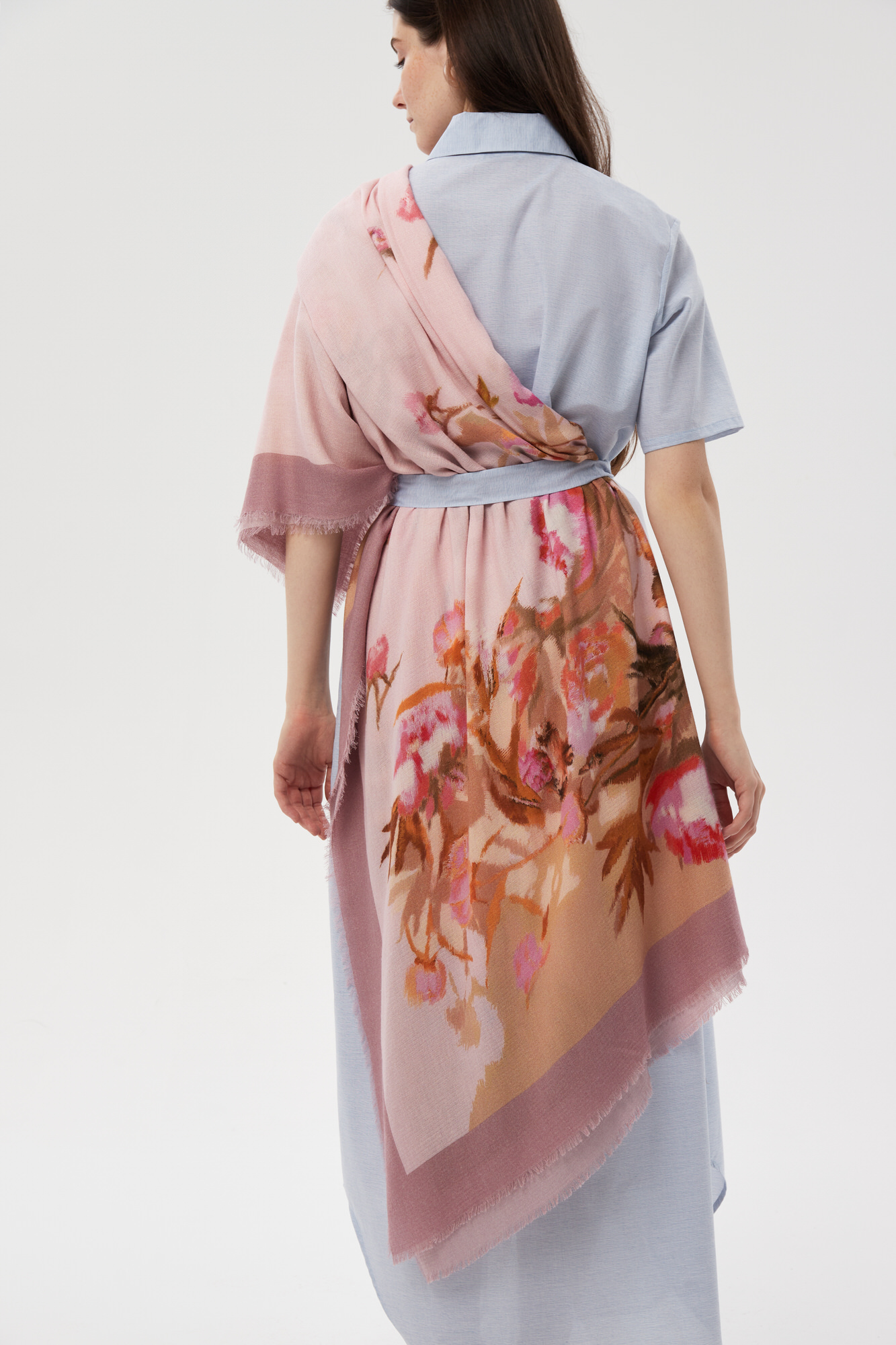 Эксперименты с длиной и формой платка для разнообразия в образе 4